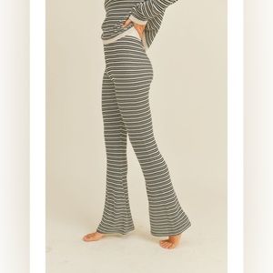 Miou Muse Women’s Stripe Sweater Set Black & Cream Size M/L Lounge Athleisure